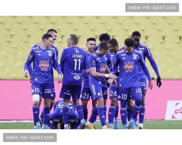 赛后快评:斯特拉斯堡防守体系松散,导致到手的胜利变为平局 赛后快评:斯特拉斯堡防守体系松散,导致到手的胜利变为平局